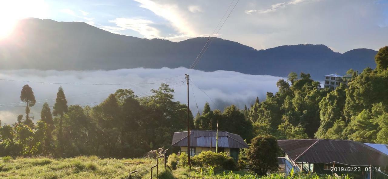 Tibet Homestay Rishop Екстериор снимка