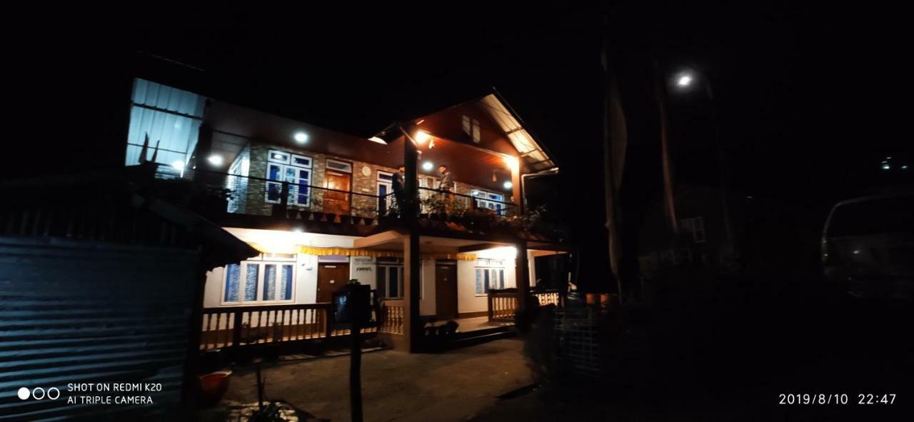 Tibet Homestay Rishop Екстериор снимка